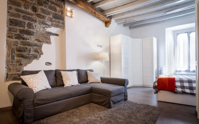 JOIVY Chic Studio in Como Centre