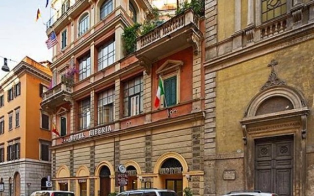 Hotel Hiberia вид на фасад
