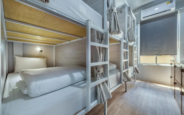 Ti Thong Hostel