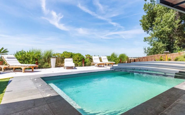 Indigo-Piscine chauffee jusquau 30/10