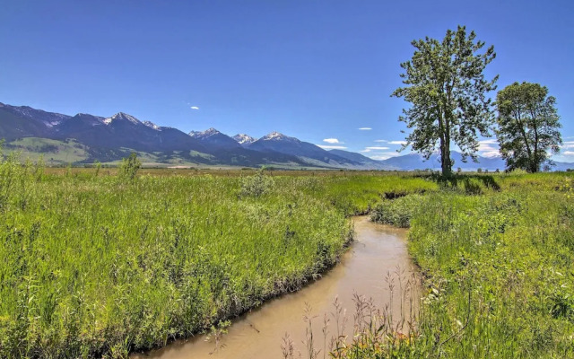 Peaceful Mtn Retreat ~ 43 Mi to Yellowstone!