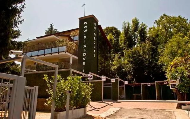 Sixlove Gate Thovez