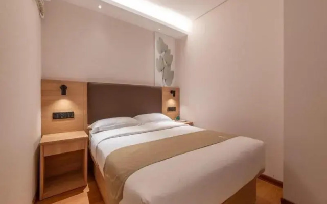 GreenTree Inn(Jinan Shandong University store, impression city, Honglou square)
