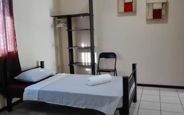 Hostel Alme