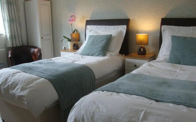 Canal View Bed And Breakfast