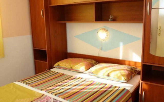 Zdenka - cosy apartments for 2-3 person - A2A(2+1)