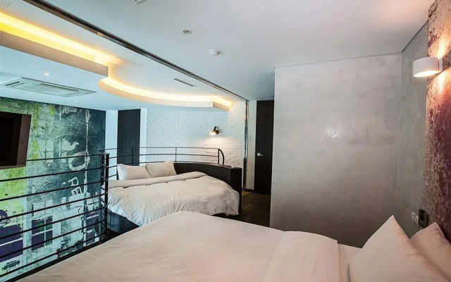 Life Style L Hotel