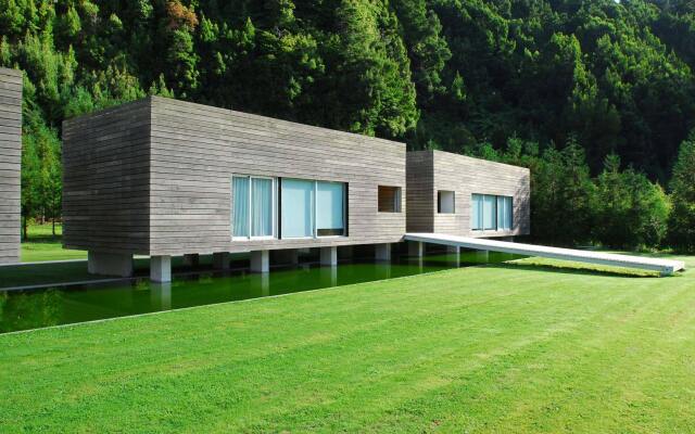 Отель Furnas Lake Villas вид на фасад