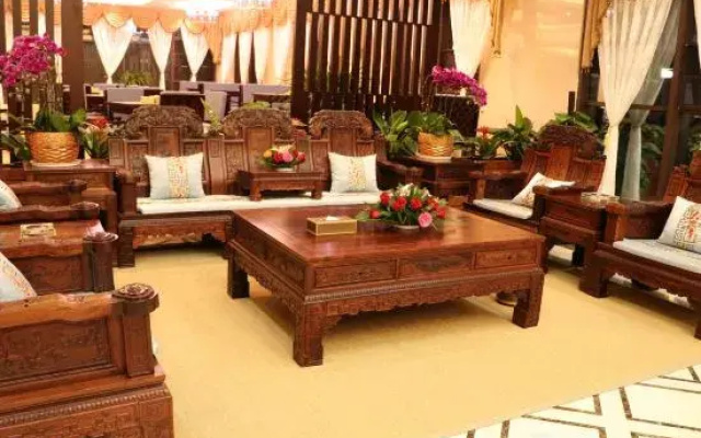 Hongyuan Era Hotel