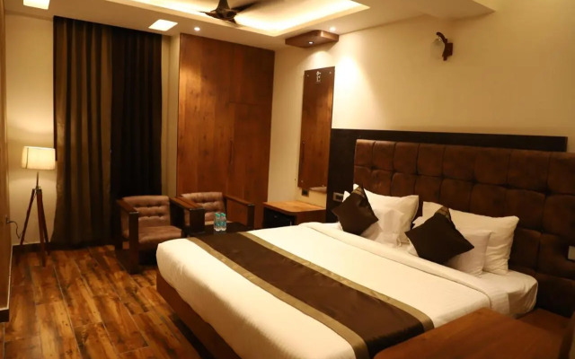 Hotel Emperio Grand