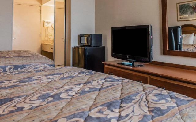 Econo Lodge Wexford