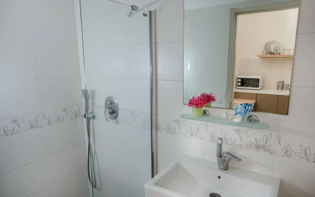 Kibbutz Malkiya Travel Hotel