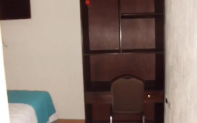 Crysol Center Hotel
