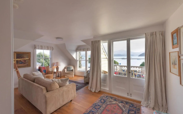 Akaroa Waterfront Apartment