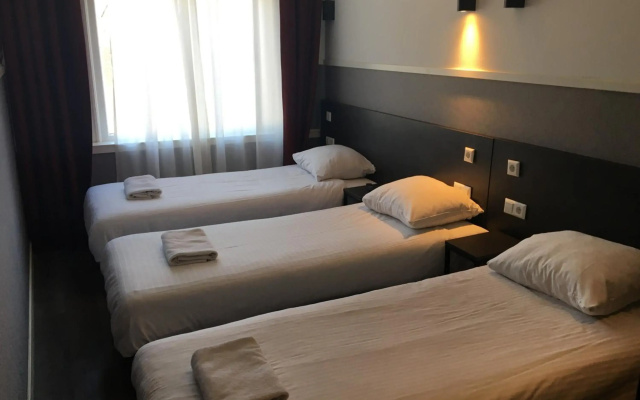 Hotel Manofa