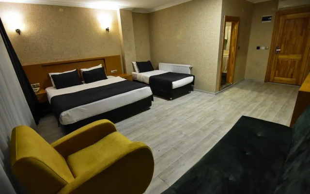 Отель Green Palace Suite 