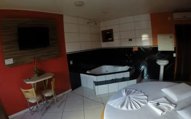 H Motel - Adults Only