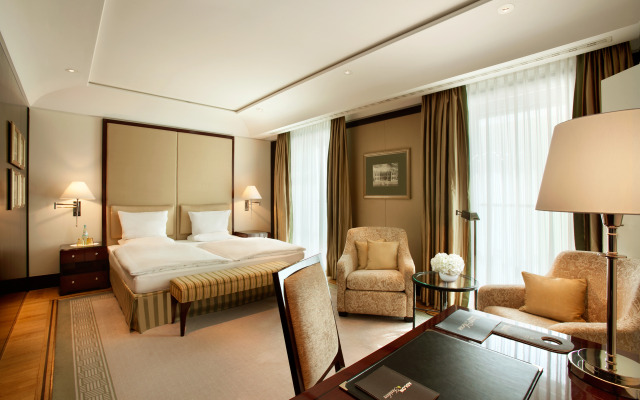 Отель Adlon Kempinski