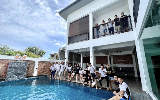 H&H 3 by H&H Leisure Guest House