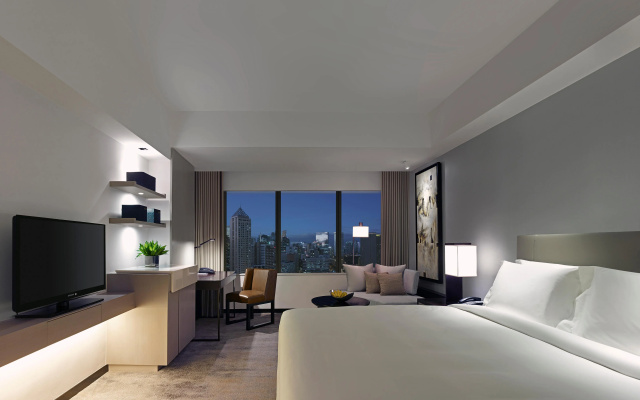 New World Makati Hotel