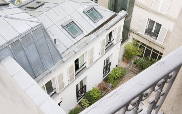 Отель Hôtel Le Marianne Франция, Париж - отзывы, цены и фото номеров - забронировать отель Hôtel Le Marianne онлайн вид на фасад
