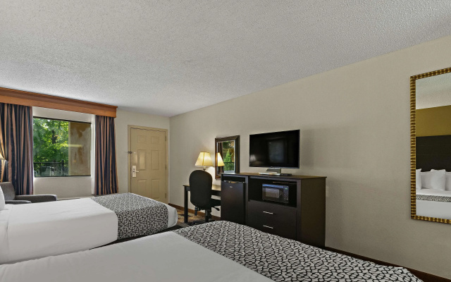Best Western Windsor Suites