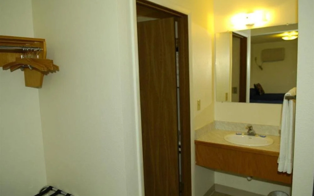 Trout Montana Motel