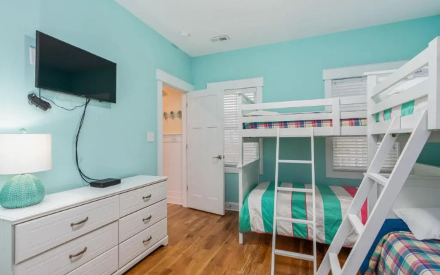Alpha Breeze by Oak Island Accommodations