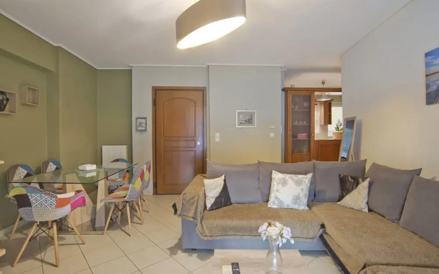 Seaside Apartment in Piraeus