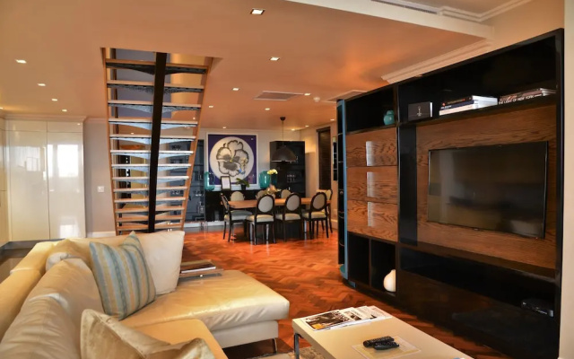 Cape Royale Luxury Hotel & Residence
