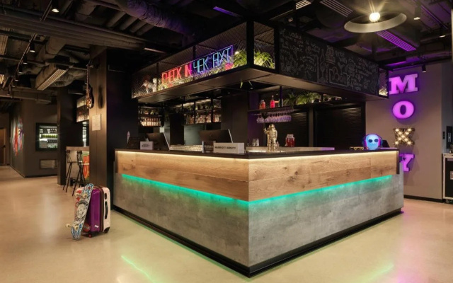 Отель Moxy Belgrade
