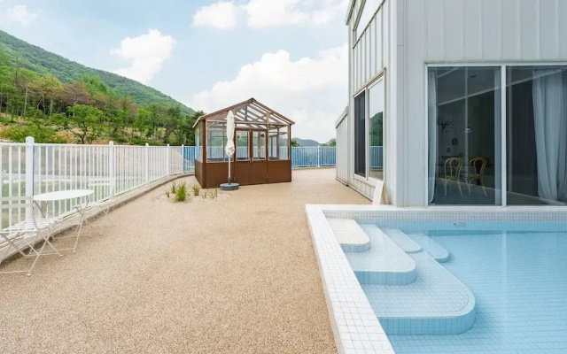 Laetari Pension, Gyeongju
