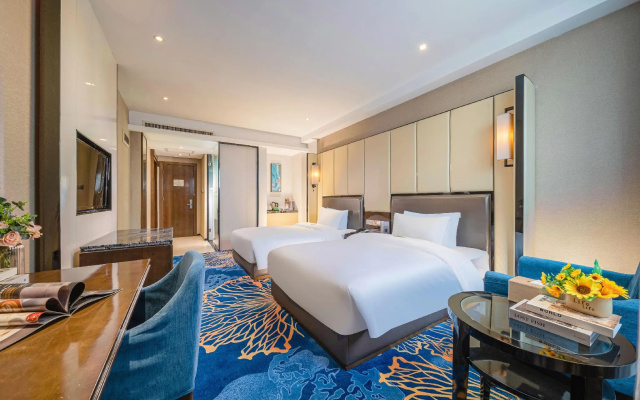 Nanning Champs Elysees Hotel