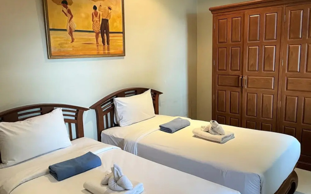 Sea view private pool villa in Patong