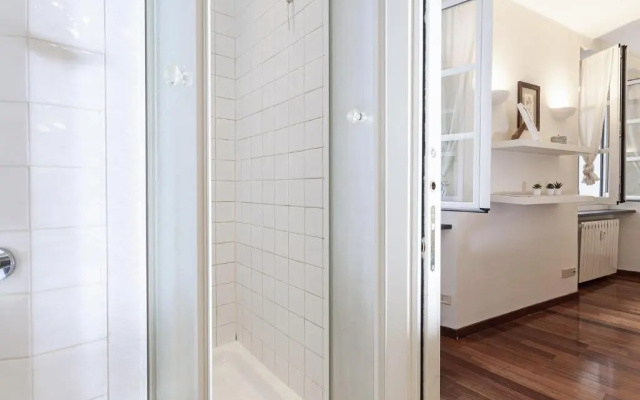 Elegant Studio in the City Center by Wonderful Italy
