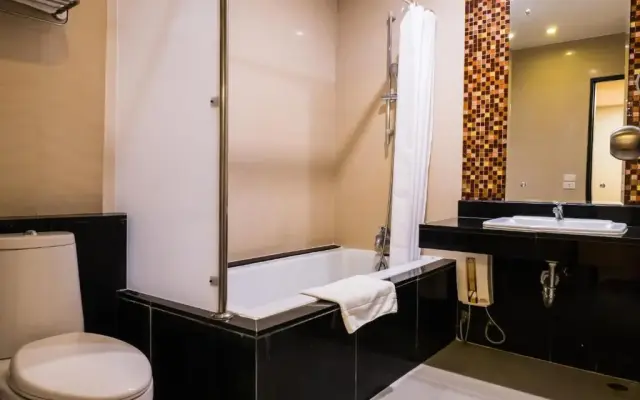 Atrium Boutique Hotel