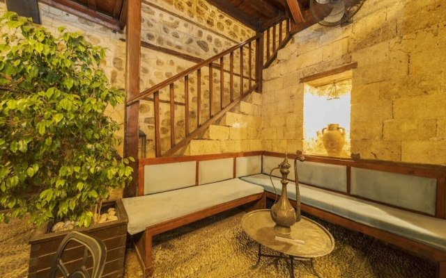 Pleasant Hotel Room Near Hadrian s Gate
