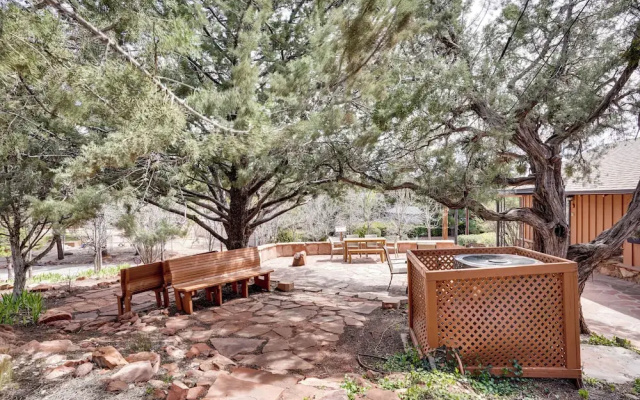 Meditation Garden & Patio: Serene Sedona Gem