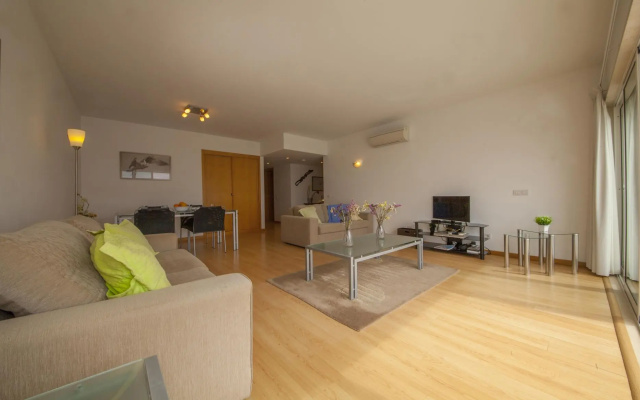 B40 - Marina View Apartment