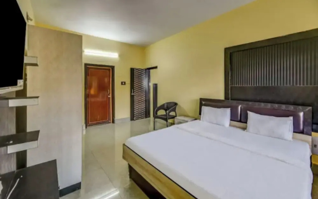 DhamStay Hotel Moon Near Niladri Beach