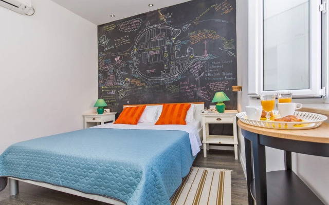 Apartment & Room Joy