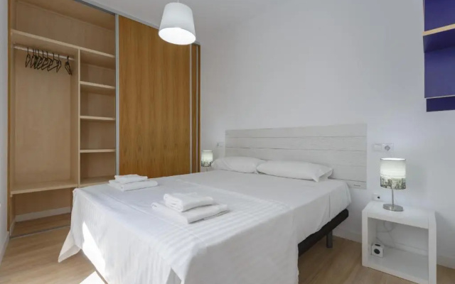 COLON15 Family Home by Cadiz4Rentals