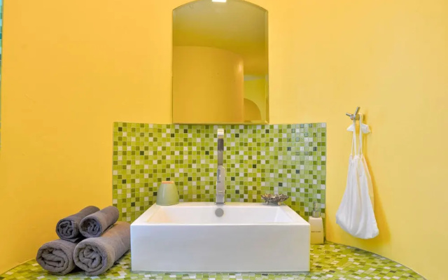 Le Divine Comedie Beach Resort