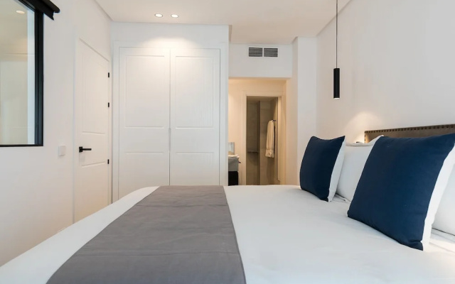 Feelathome Waldorf Suites Apartments