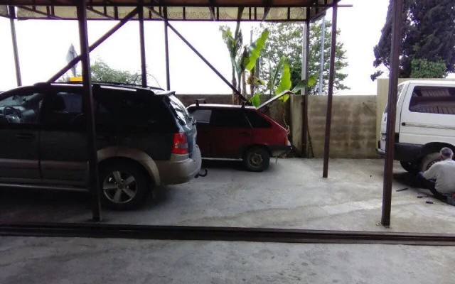 Levyi Bereg Guest House