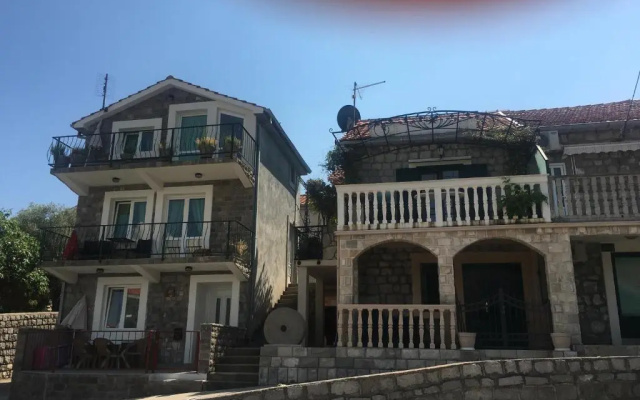 Studio Apartments Krasici