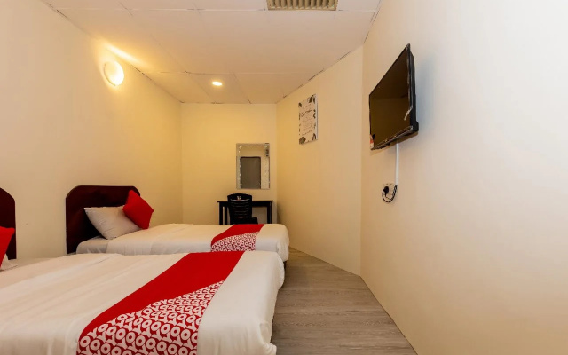 Hotel Bamboo By OYO Rooms