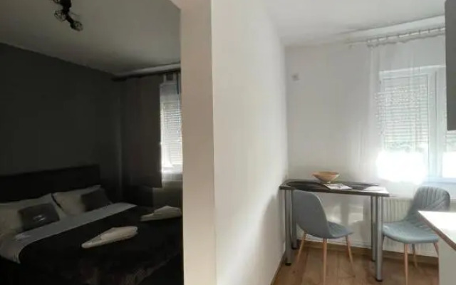 Cozy Studio 1 Bedroom nearby Value Center Mall