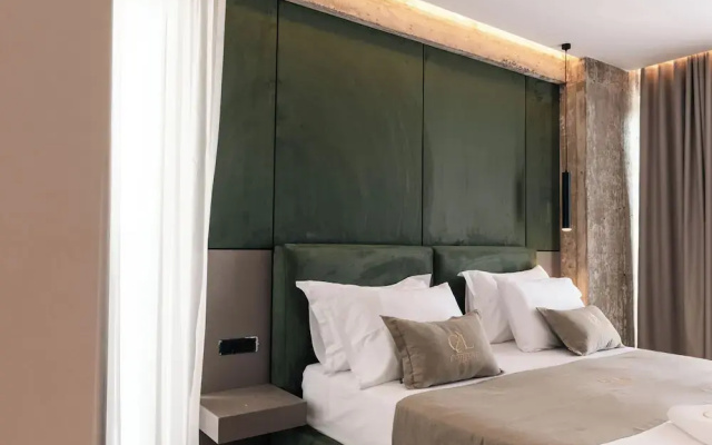 Cuni Luxury Hotel