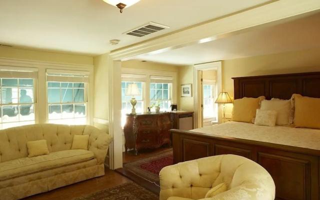 Smithfield Inn